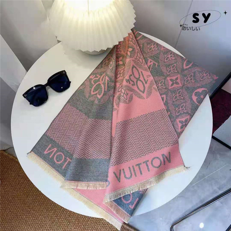 New summer air conditioning warm square jacquard black tide scarf for women autumn and winter imitation cashmere shawls
New summer air conditioning warm square jacquard black tide scarf for women autumn and winter imitation cashmere shawls