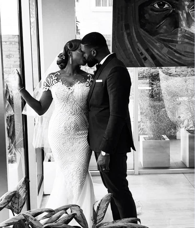 Plus Size Mermaid Wedding Dresses with Short Sleeve 2021 Lace Applique Garden Royal African Trumpet Bridal Reception Gown