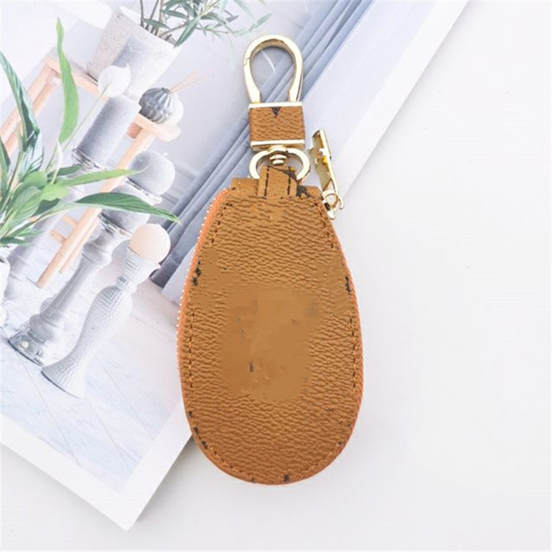 Fashion Key Buckle Bag Car Keychain Handmade Leather Keychains Man Woman Purse Bag Pendant Accessories for womens and mens, Silver
Fashion Key Buckle Bag Car Keychain Handmade Leather Keychains Man Woman Purse Bag Pendant Accessories for womens and mens, Silver