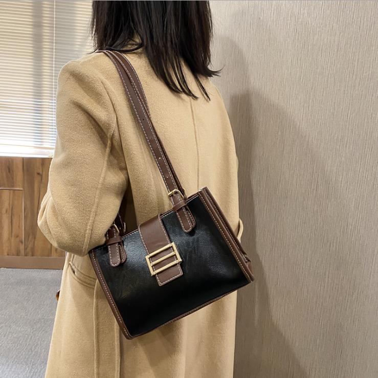 Cross Body Large Capacity Women Underarm Bag 2022 Autumn/Winter Fashion Texture Trendy Shoulder Bags, Black
Cross Body Large Capacity Women Underarm Bag 2022 Autumn/Winter Fashion Texture Trendy Shoulder Bags, Black