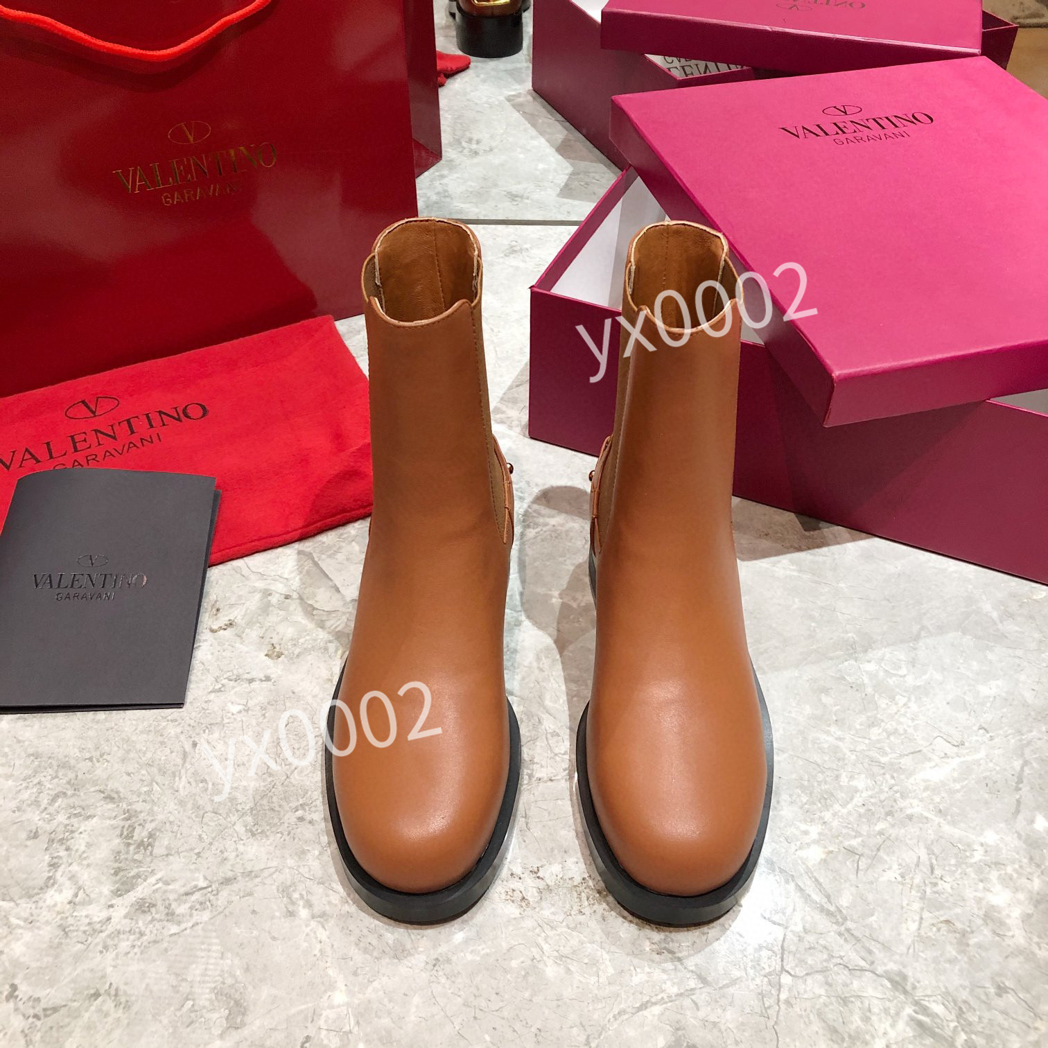 Fashion Luxury designer brand women boots Leather shoes ankle factory direct female round head Short boot size 35-41, 02
Fashion Luxury designer brand women boots Leather shoes ankle factory direct female round head Short boot size 35-41, 02