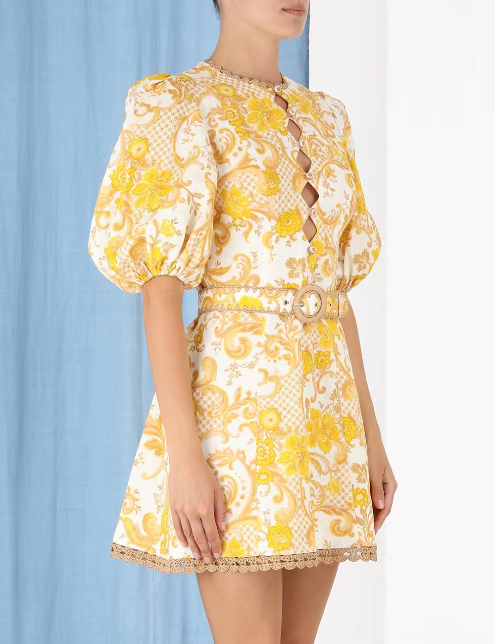 2022 new Australian spring and summer vacation series, yellow swirling flower pattern mini dress, Black
2022 new Australian spring and summer vacation series, yellow swirling flower pattern mini dress, Black