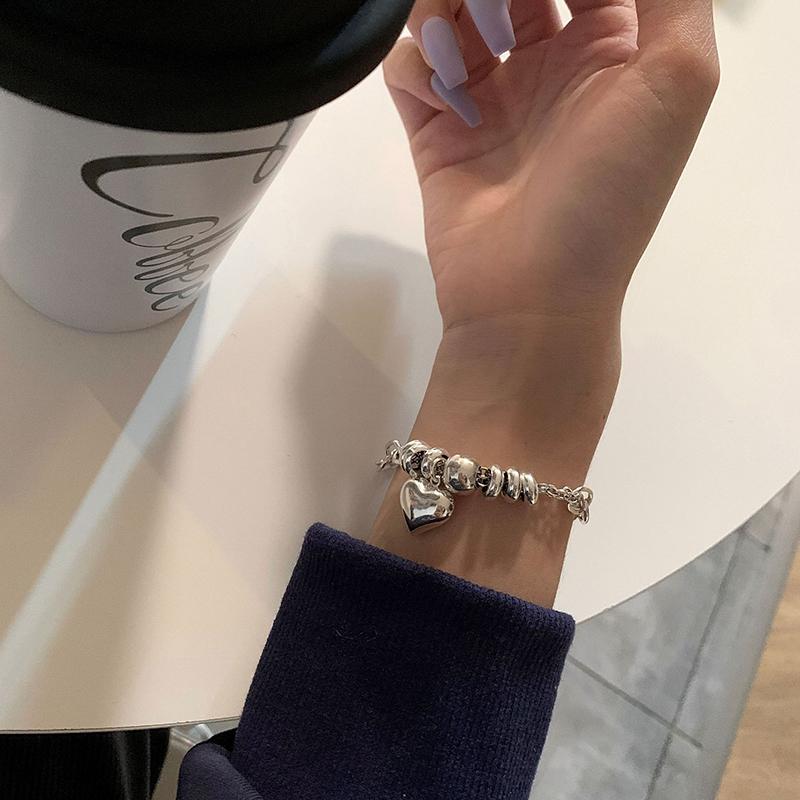 Bangle MEYRROYU Ladies Couple Jewelry Love Round Bead Pendant Bracelet Fashion Wild Trend Retro Punk Gift 2021
Bangle MEYRROYU Ladies Couple Jewelry Love Round Bead Pendant Bracelet Fashion Wild Trend Retro Punk Gift 2021