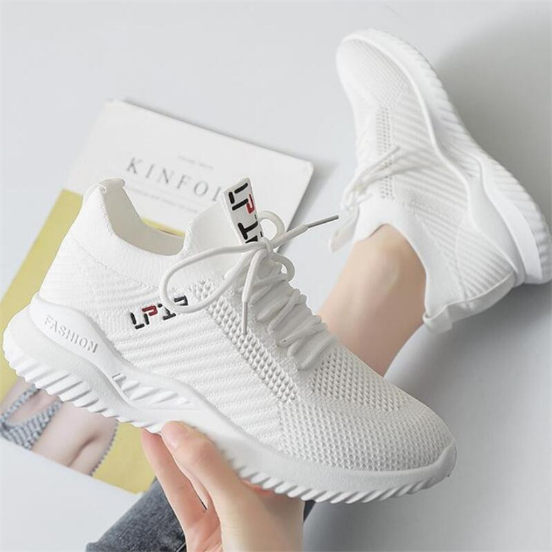 2021 white Women Flying Breathable Casual Shoes Outdoor Light Weight Soft bottom Walking Platform Ladies Sneakers EUR SIZE 36-40
2021 white Women Flying Breathable Casual Shoes Outdoor Light Weight Soft bottom Walking Platform Ladies Sneakers EUR SIZE 36-40