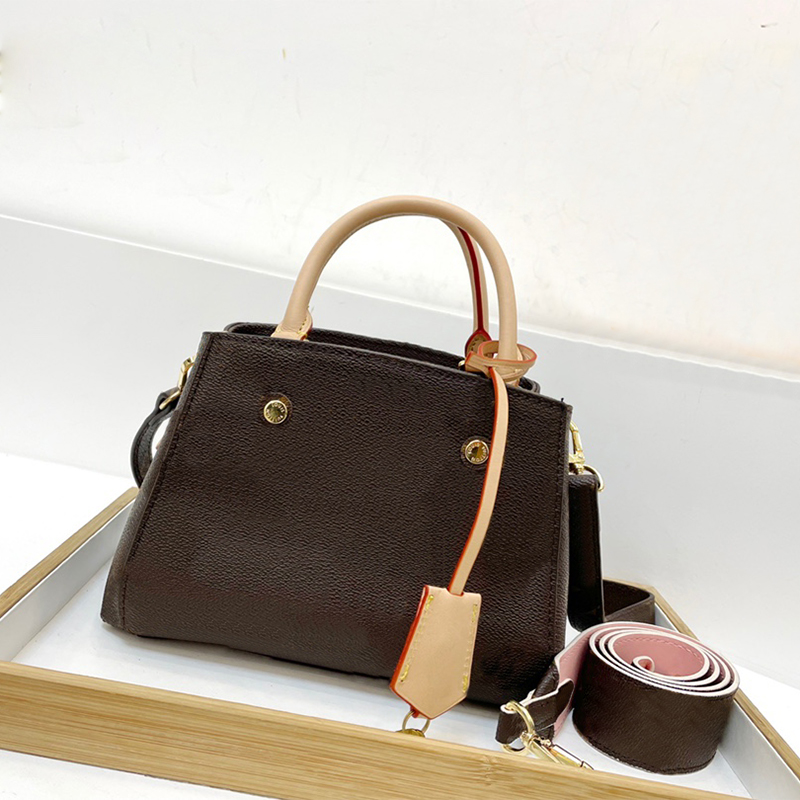 Luxurys MONTAIGNE Handbags Middle Size Letter Printing High Quality Discolored Leather Red Interior Shoudler Bags Fashion Designers Totes