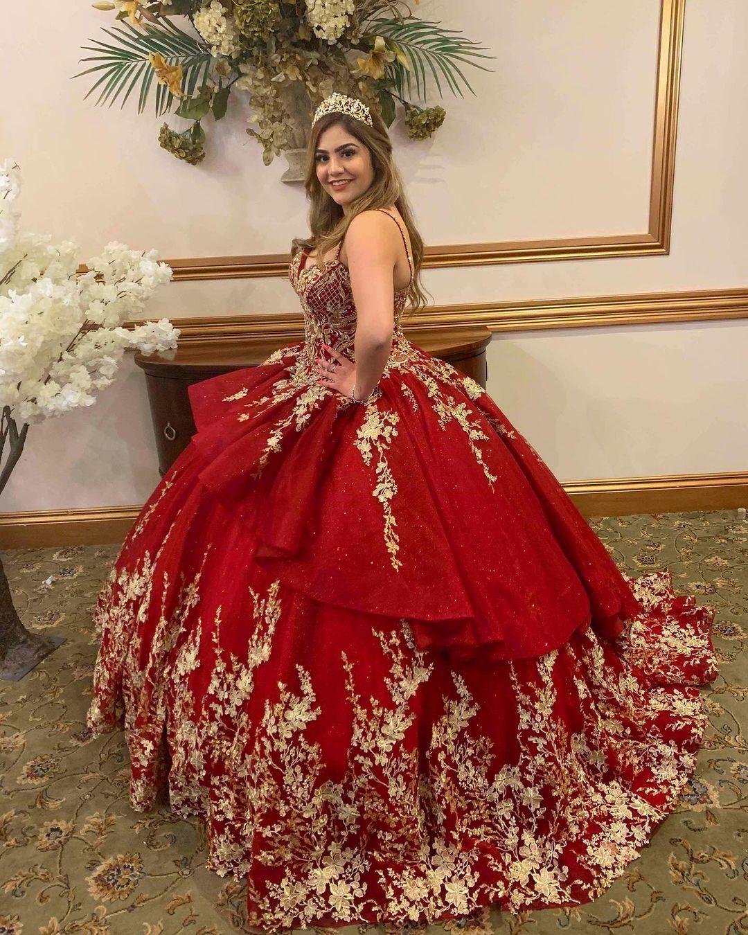 Dark Red Quinceanera Dresses 2021 Spaghetti Straps with Gold Lace Applique Tiered Tulle Skirt Custom Made Sweet 16 Prom Party Ball Gown