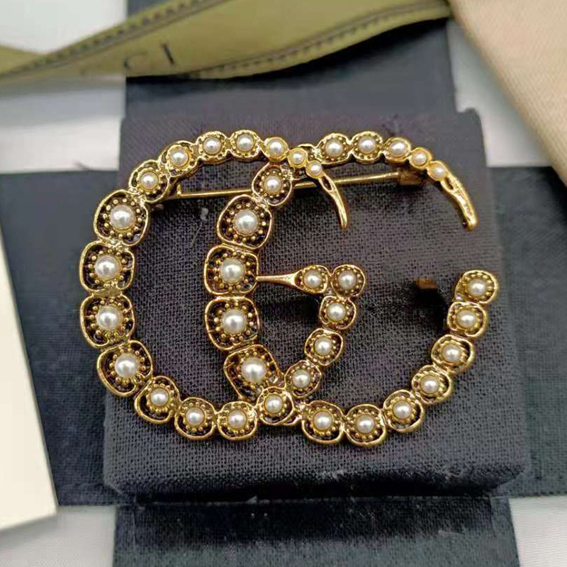 Double letter Europe and America new style brooch simple fashion coat pearl brooch brooch pin accessories decoration, Gray
Double letter Europe and America new style brooch simple fashion coat pearl brooch brooch pin accessories decoration, Gray