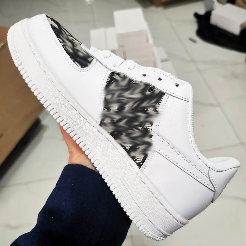s62020 New Men Women Low Cut One 1 Casual Shoes White Black Dunk Sports Skateboard Shoes Classic Trainers High Sneakers 36-45, 1 without box
s62020 New Men Women Low Cut One 1 Casual Shoes White Black Dunk Sports Skateboard Shoes Classic Trainers High Sneakers 36-45, 1 without box