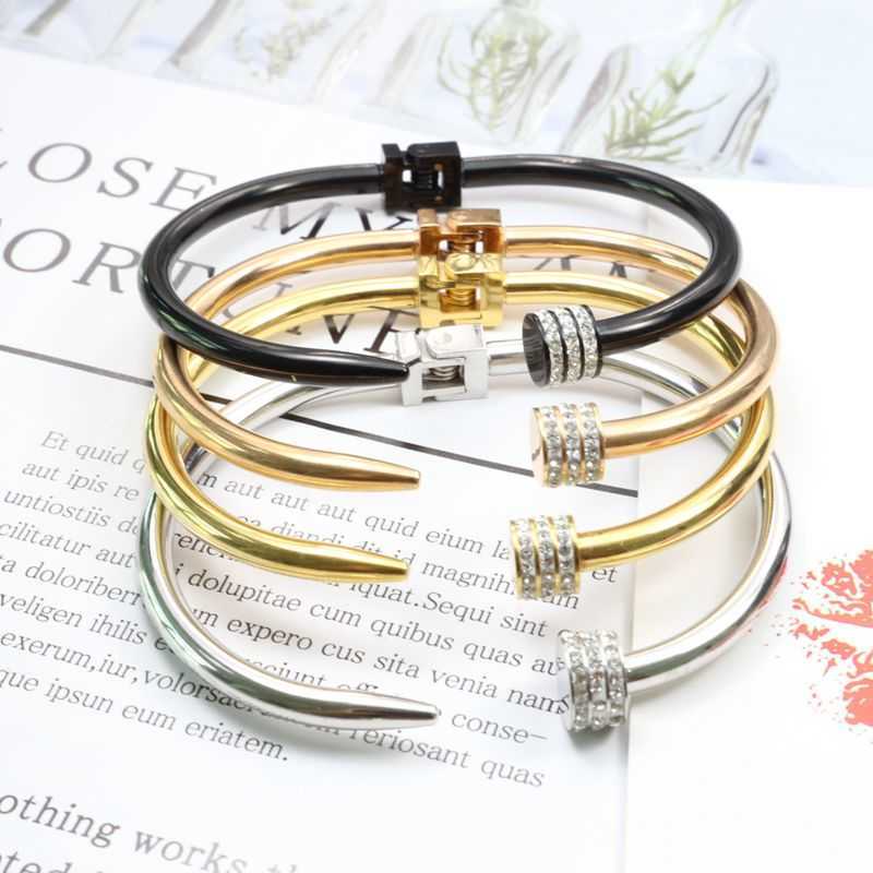 2021 Wholesales Stainless Steel Designer Bracelet for Women Rose Gold Mi Band 4 Crystal Bangles Trendy Jewelry Q0722
2021 Wholesales Stainless Steel Designer Bracelet for Women Rose Gold Mi Band 4 Crystal Bangles Trendy Jewelry Q0722