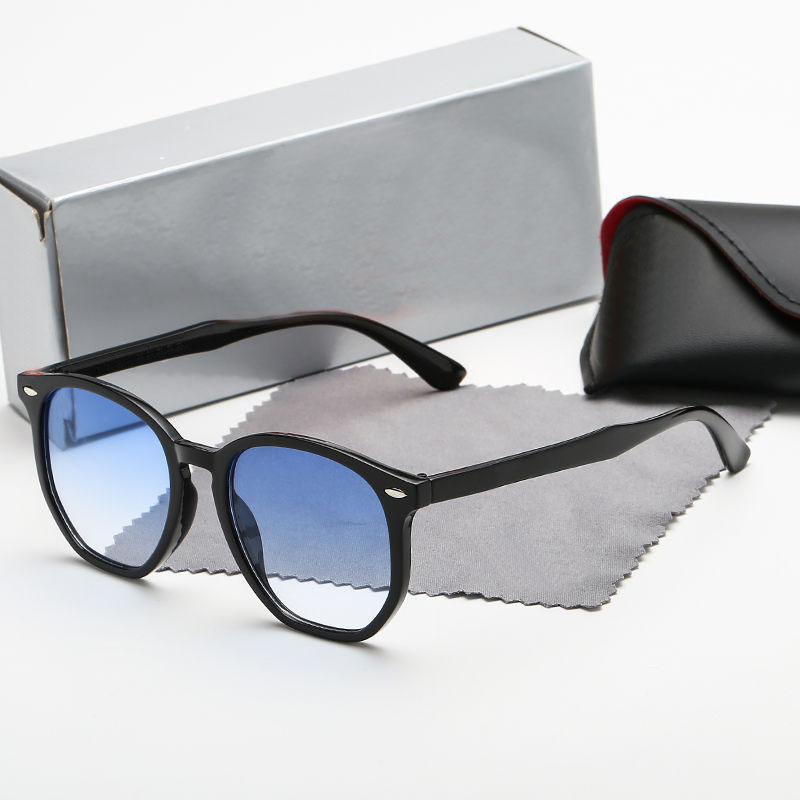 No. 1 sales Fashion Sunglasses Luxury Designer styles multiple colors PC full frame Beach glasses
No. 1 sales Fashion Sunglasses Luxury Designer styles multiple colors PC full frame Beach glasses