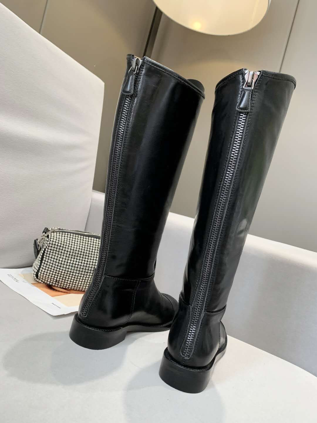 Newest designer boots women shoes luxury logo fashion comfortable elegant temperament solid decoration cowhide suede good matching size for 34-41, Black
Newest designer boots women shoes luxury logo fashion comfortable elegant temperament solid decoration cowhide suede good matching size for 34-41, Black