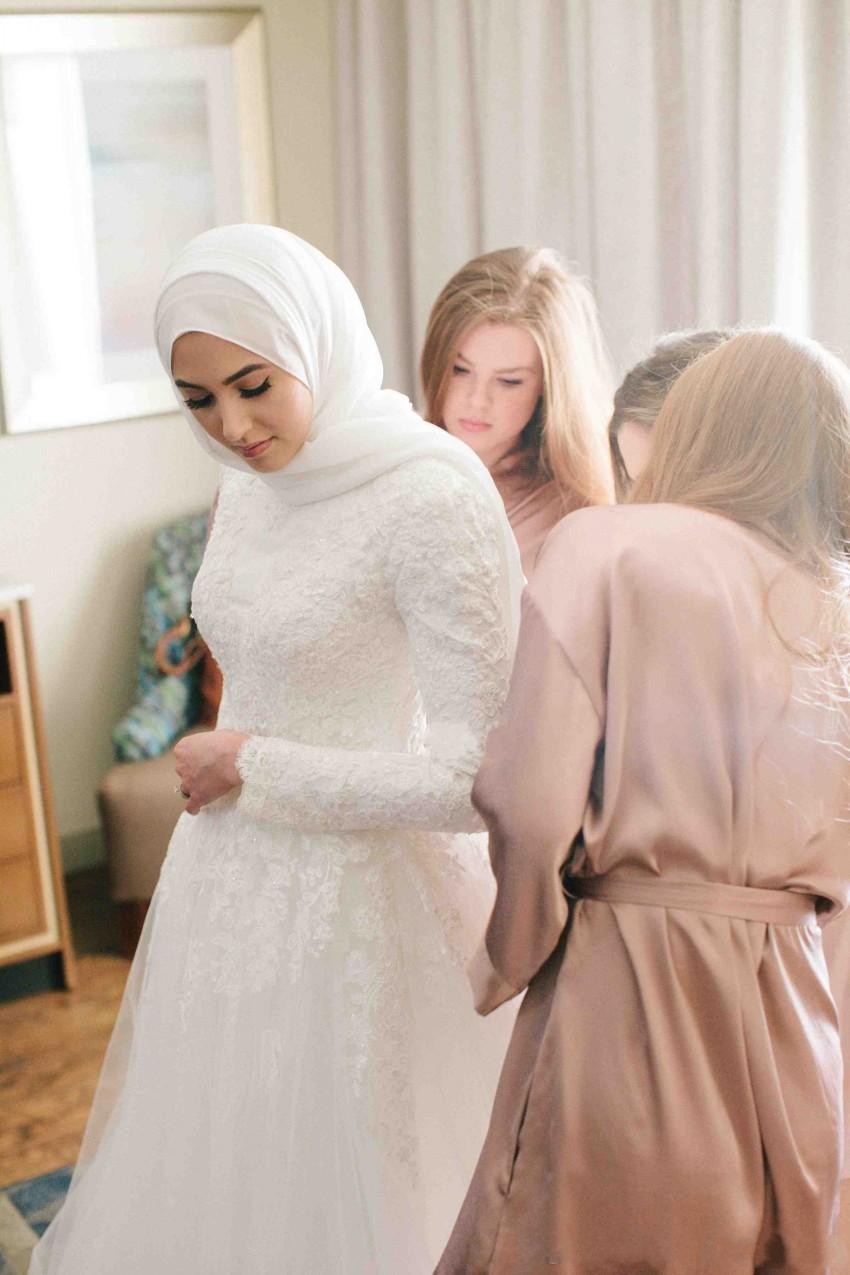 Muslim Saudi Arabic Vintage A-Line Plus Size Wedding Dresses Lace Applique Sweep Train Tulle Long Sleeve Bridal Gowns Vestido De Novia