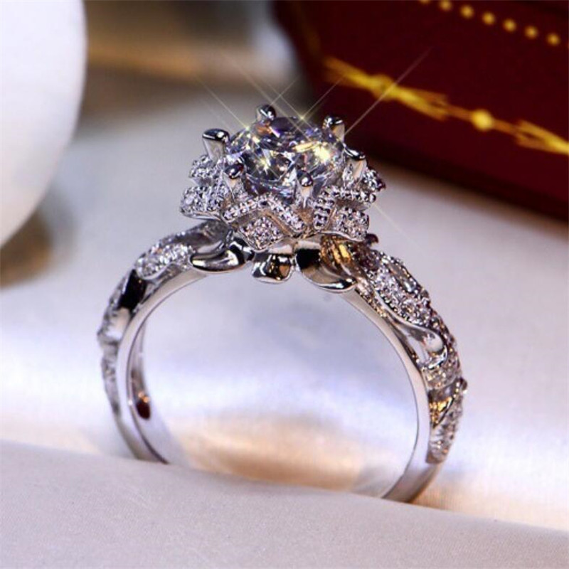 Choucong Brand Unique Luxury Jewelry 925 Sterling Silver Round Cut White Topaz CZ Diamond Gemstone Women Wedding Engagement Flower Ring Gift