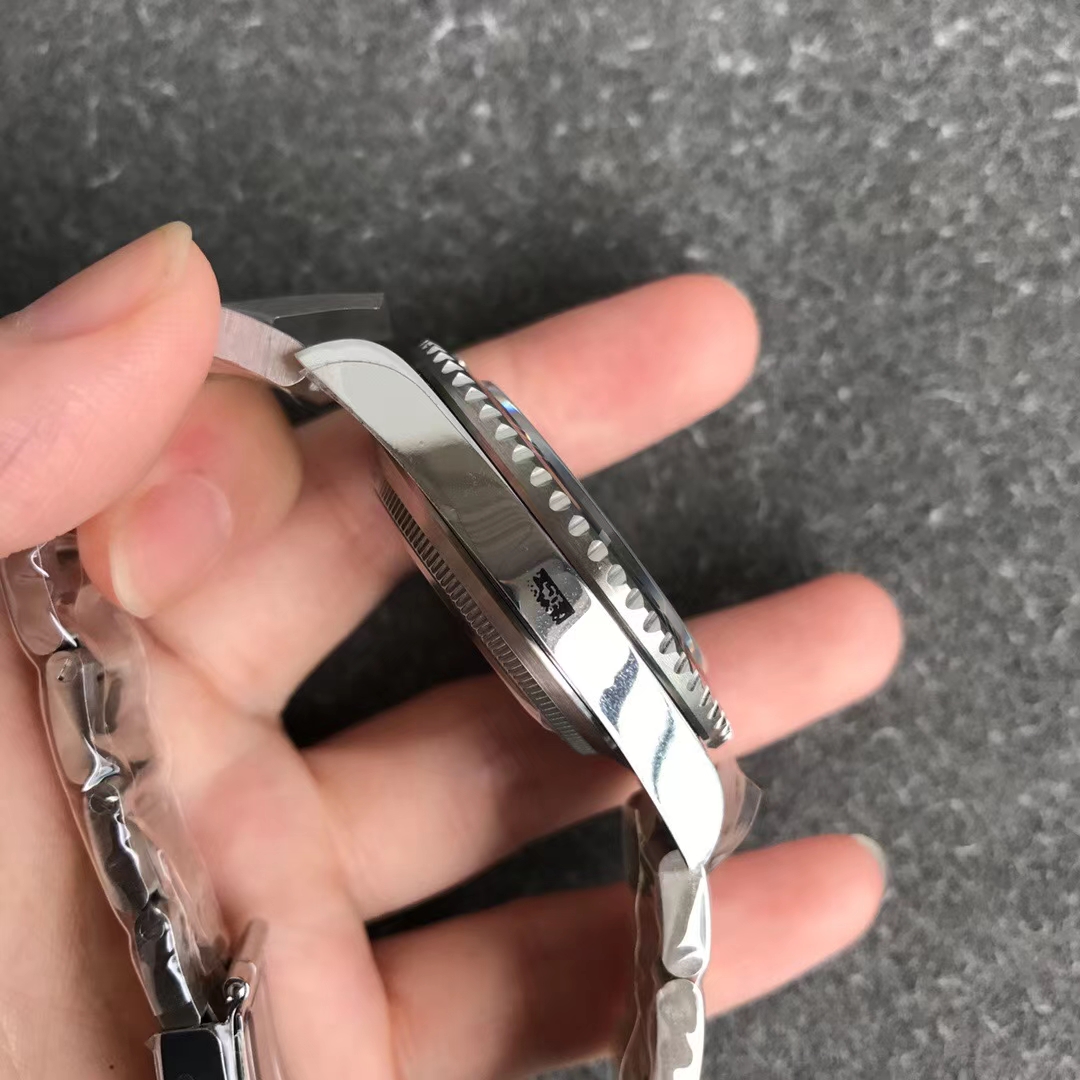 40mm VINTAGE men watch wristwatch AR 16610 metal bezel sub green 904L Steel ARF TOP QUALITY Bracelet 3135 automatic 28800vph movement waterproof collection watches
40mm VINTAGE men watch wristwatch AR 16610 metal bezel sub green 904L Steel ARF TOP QUALITY Bracelet 3135 automatic 28800vph movement waterproof collection watches