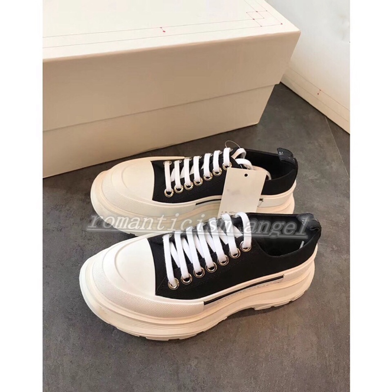2021 fashionRelease Tread Slick Boot Platform Shoe Luxe Design Triple Sneaker Women Shoe Men Shoes Thick Bottom High Top Sneakers size 35-45, Black;red
2021 fashionRelease Tread Slick Boot Platform Shoe Luxe Design Triple Sneaker Women Shoe Men Shoes Thick Bottom High Top Sneakers size 35-45, Black;red
