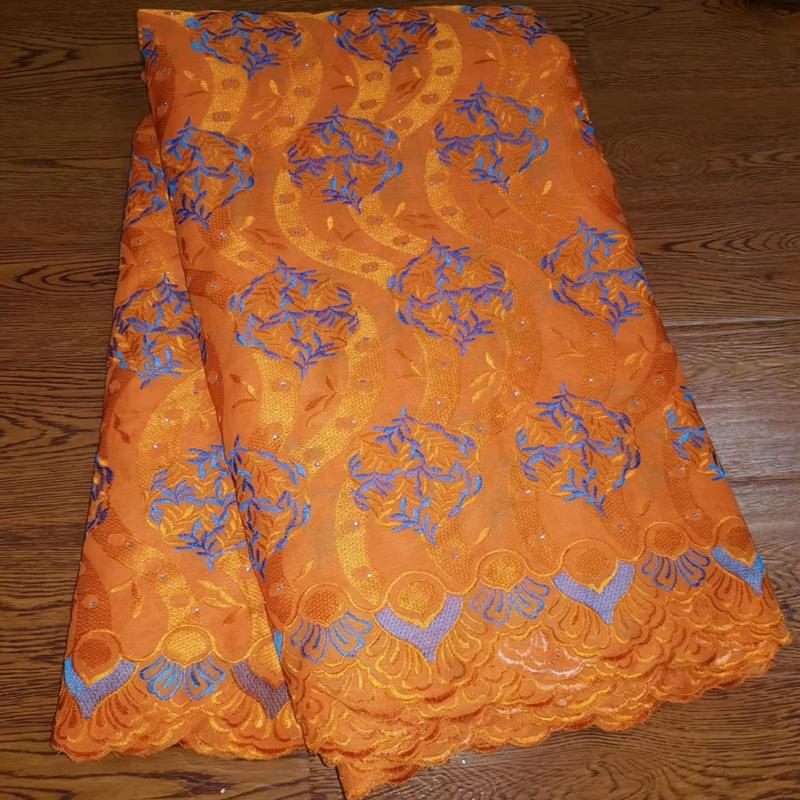 Ribbon High Quality 2021 Nigerian Beaded Lace Fabric African 100% Polyester Embroidered French Tulle For Woman Dress
Ribbon High Quality 2021 Nigerian Beaded Lace Fabric African 100% Polyester Embroidered French Tulle For Woman Dress