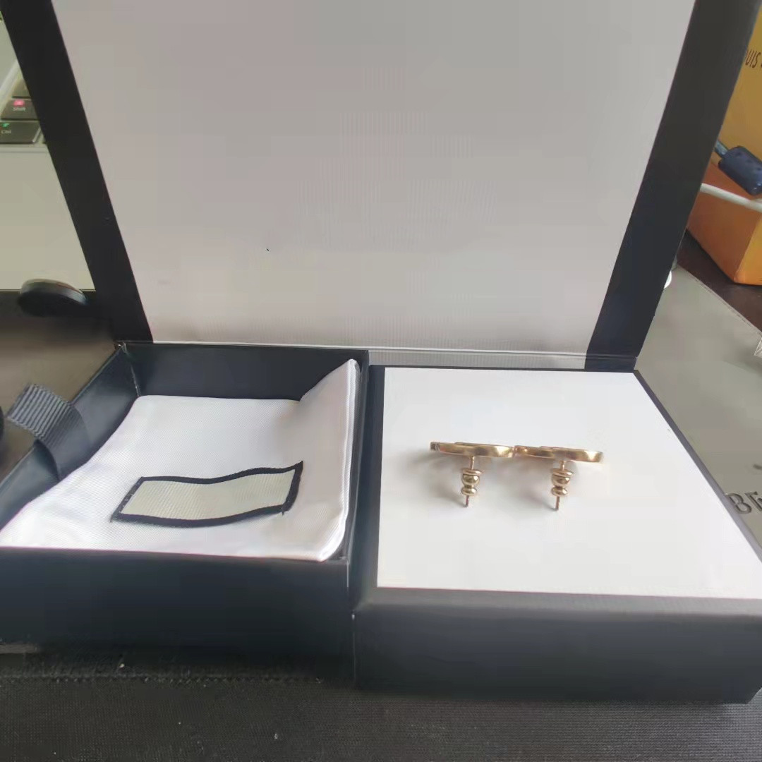 Retro Trend Fashion EarringS New Letters Gold Brass Material 925 Silver Needle Women Clip-on Supply NRJ
Retro Trend Fashion EarringS New Letters Gold Brass Material 925 Silver Needle Women Clip-on Supply NRJ