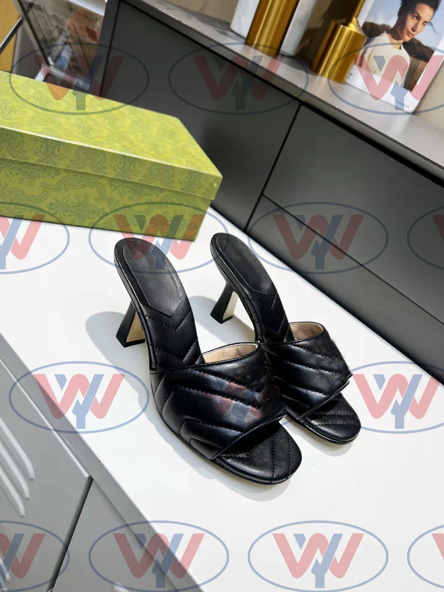 2022 New Women's Ggg slide Slippers sandal leather high-heeled sandals Size 35-40, Khaki
2022 New Women's Ggg slide Slippers sandal leather high-heeled sandals Size 35-40, Khaki