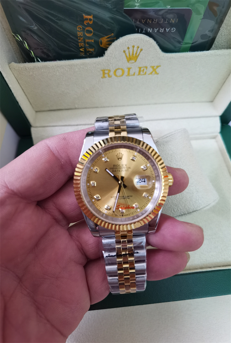 2022 New Arrival 36mm 41mm Lovers Watches Diamond Mens Women Gold Face Automatic Wristwatches Designer Ladies Watch, Mens 41mm original box + watch
2022 New Arrival 36mm 41mm Lovers Watches Diamond Mens Women Gold Face Automatic Wristwatches Designer Ladies Watch, Mens 41mm original box + watch