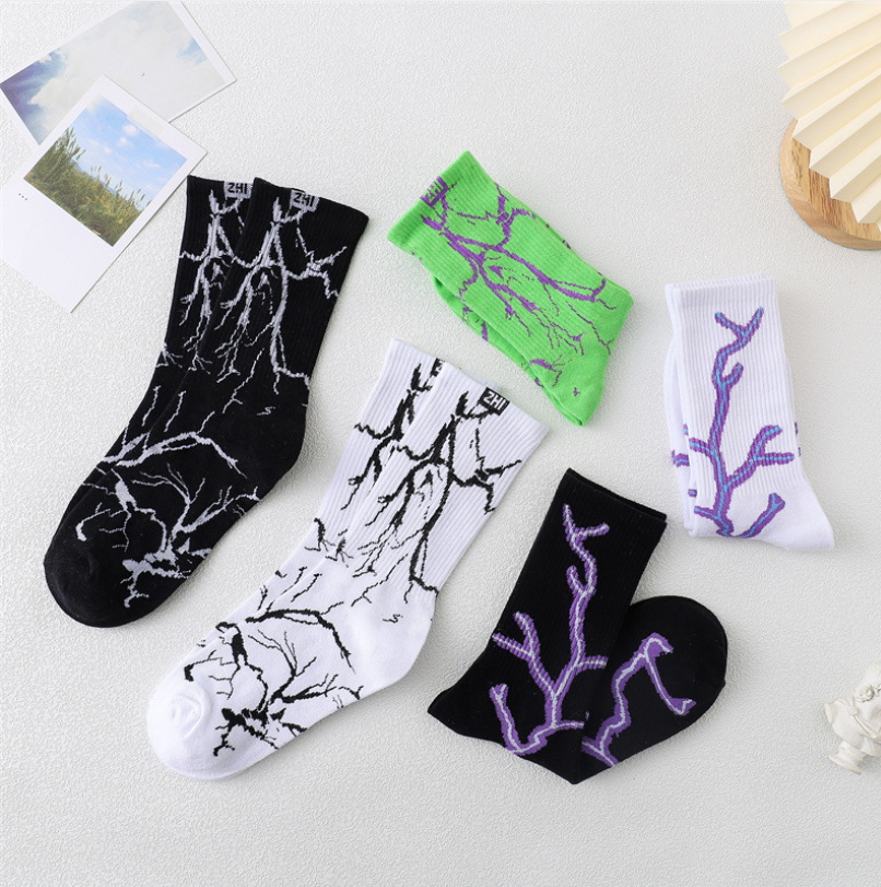 Fashion Black Lightning Men and Women Socks Cotton Color Harajuku White Flash Happy Hip Hop Fashion Skateboard Casual Girls Sockings
