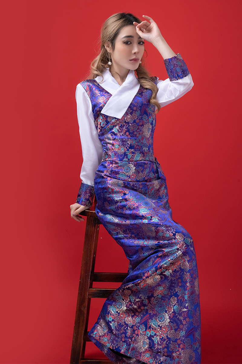 Tibetan cheongsam Robe Traditional ethnic Clothing for women embroidered Gown Spring Autumn elegant Oriental Costume