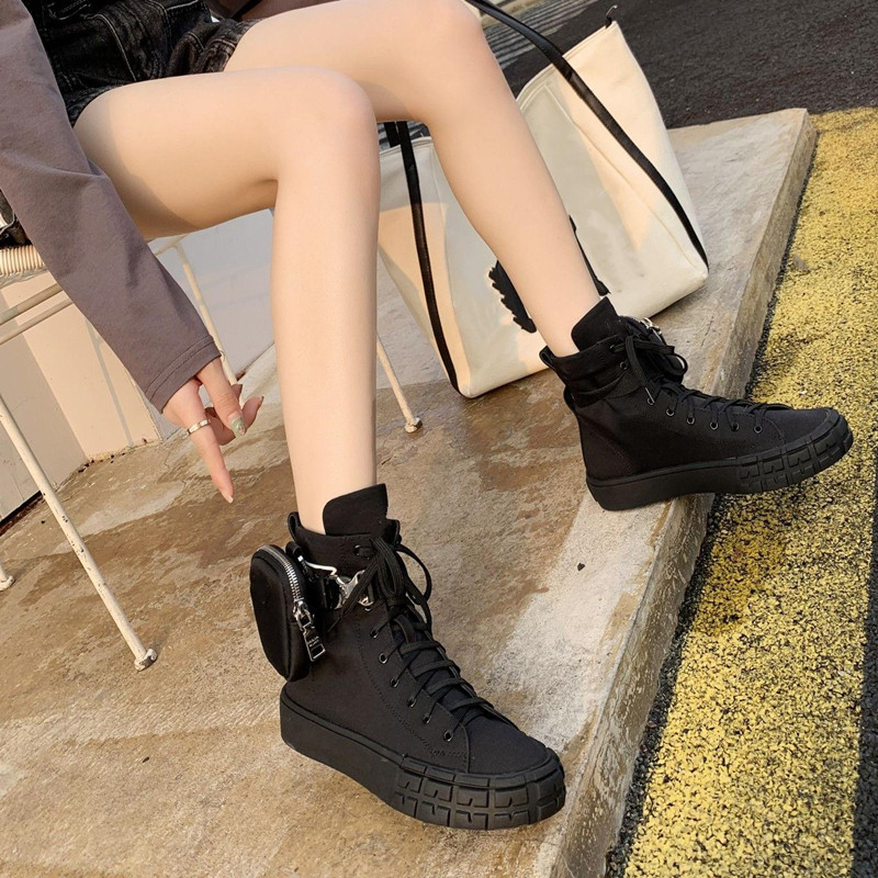 Designer letter suede Metal Fashion pocket short riding boots women's short boots high top casual shoes men's Boots, Extra shoe box
Designer letter suede Metal Fashion pocket short riding boots women's short boots high top casual shoes men's Boots, Extra shoe box