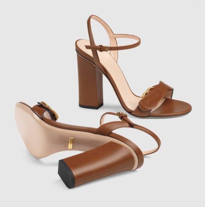 2021 Hot Selling Luxurys Designers Sandals Women Shoes New Fashion High Chunky Heels Black Soft Leather Suede Sandal Girls Big Size, Black leather 11cm
2021 Hot Selling Luxurys Designers Sandals Women Shoes New Fashion High Chunky Heels Black Soft Leather Suede Sandal Girls Big Size, Black leather 11cm