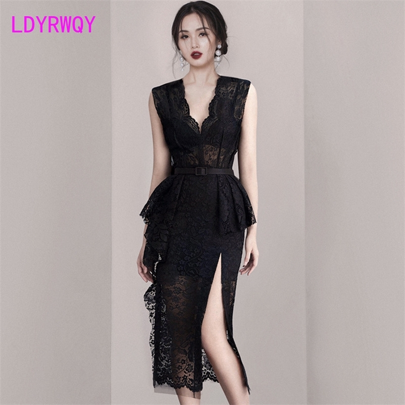 LDYRWQY summer waist lace v-neck temperament French ladies slim black dress Office Lady 210603
LDYRWQY summer waist lace v-neck temperament French ladies slim black dress Office Lady 210603