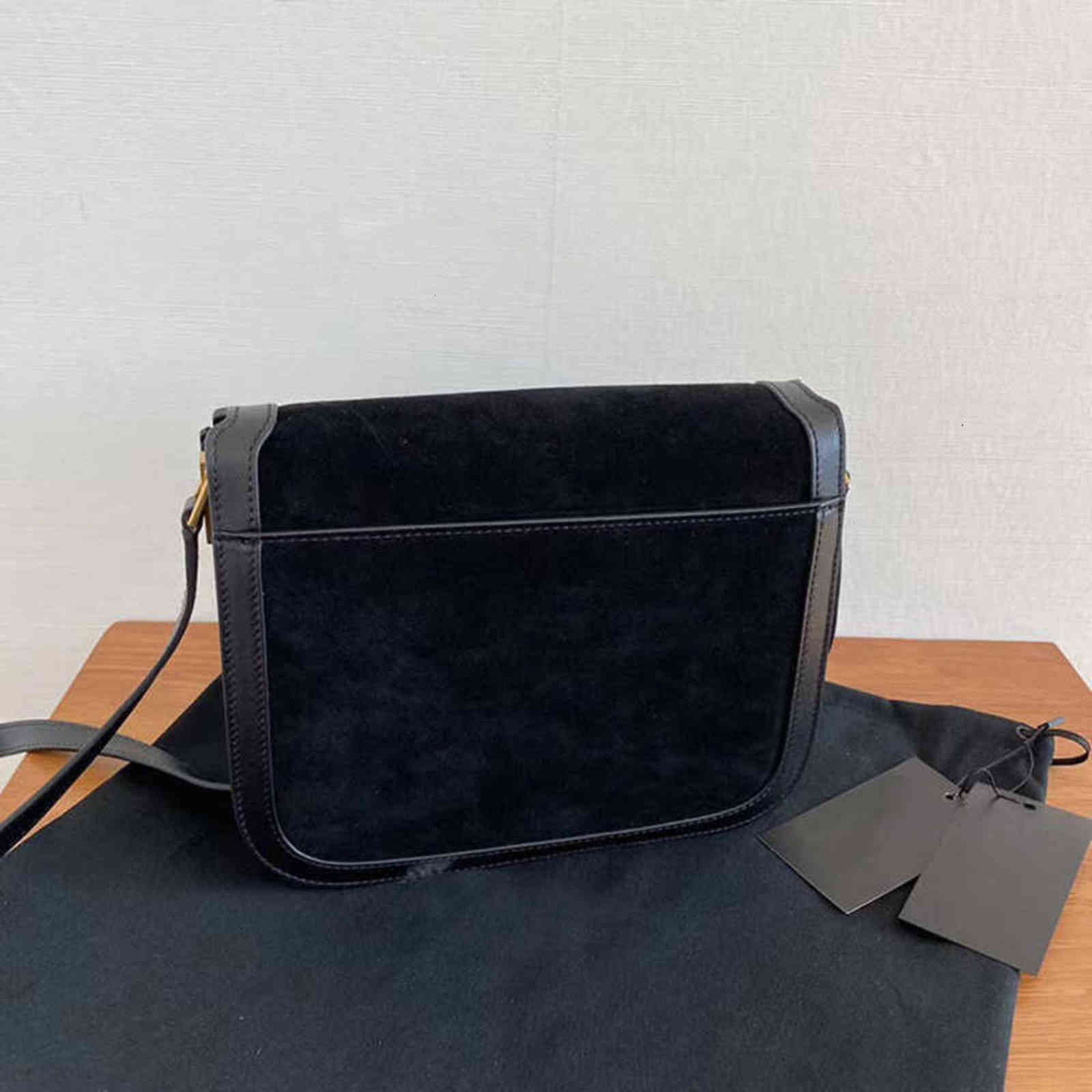 7A+Fashion the Fried shoulder bag Hot to The texture of suede and cowhide is more retro 635025850 Adjustable shoulder strap Fashionable1th
7A+Fashion the Fried shoulder bag Hot to The texture of suede and cowhide is more retro 635025850 Adjustable shoulder strap Fashionable1th