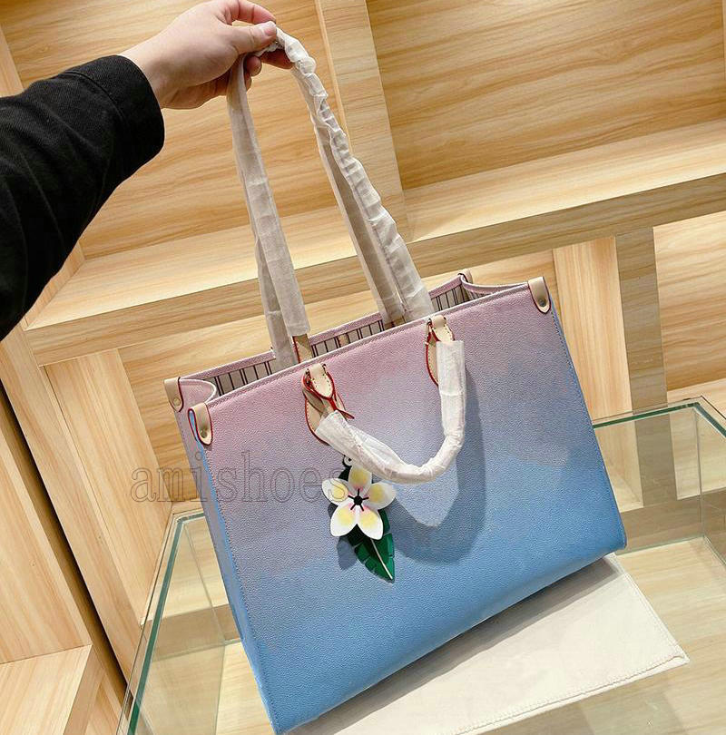 OnTheGo GM MM PM Tote Designer Shoulder Bag Colored Monograms Giant Canvas Leather Handbag With Colorful Flower Charm Large capacity On The
OnTheGo GM MM PM Tote Designer Shoulder Bag Colored Monograms Giant Canvas Leather Handbag With Colorful Flower Charm Large capacity On The