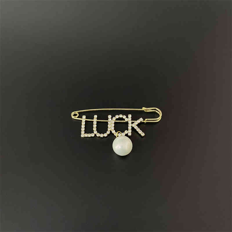 Brooch Camellia High-grade Female Exquisite Minority Design 2021 Fashion Sense Suit Pin Accessories
