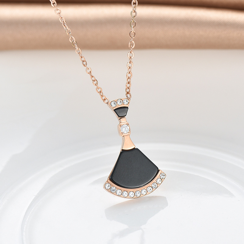 Fashion Design Brand New Rose Gold Stainless Steel Pendant Necklace Luxury Womens Gift Jewelry
Fashion Design Brand New Rose Gold Stainless Steel Pendant Necklace Luxury Womens Gift Jewelry