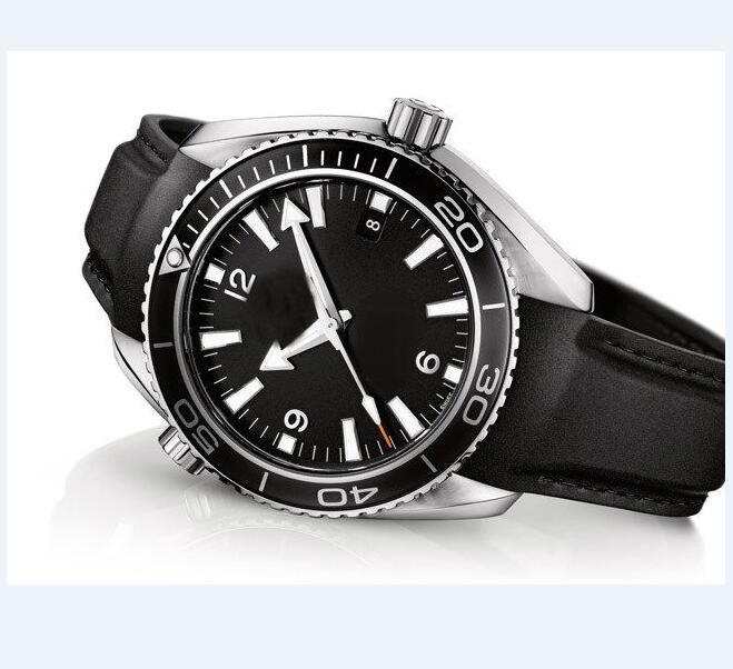 NEW heuer 007 Skyfall A-2813 Leather Mechanical Men's Automatic Movement Watch mens Self-wind Watches Wristwatches designer watches, Slivery;brown
NEW heuer 007 Skyfall A-2813 Leather Mechanical Men's Automatic Movement Watch mens Self-wind Watches Wristwatches designer watches, Slivery;brown