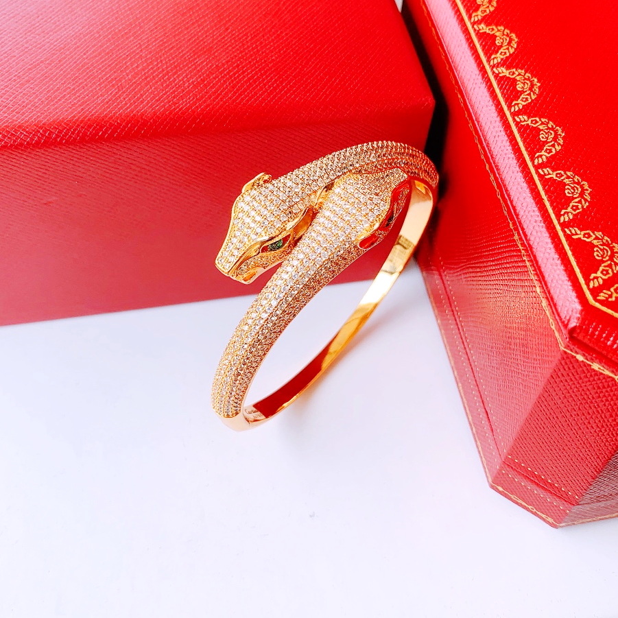 Diamants official reproductions advanced vintage love series Bangle for women designer sale hot brand 18k gold plated fashion with diamonds Jewelry, Black
Diamants official reproductions advanced vintage love series Bangle for women designer sale hot brand 18k gold plated fashion with diamonds Jewelry, Black