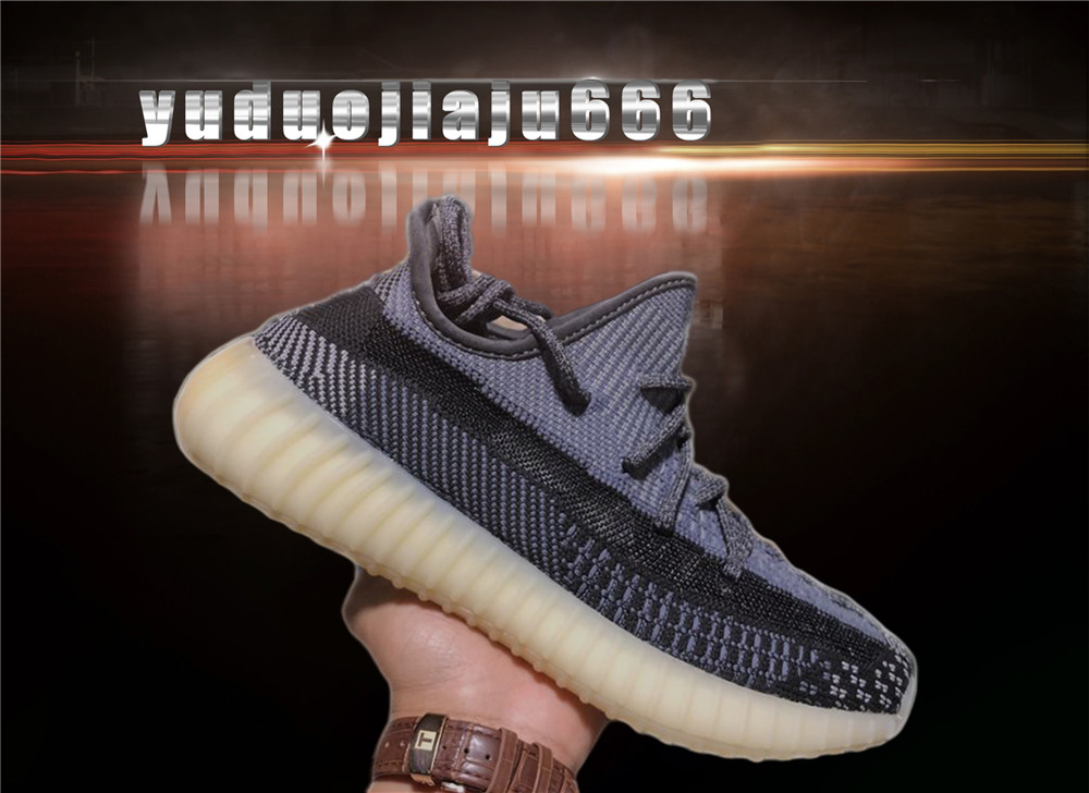 New Zebra Yecheil Black Zyon Men Women Running Shoes Cinder Earth Static Sage Desert Full Reflective trainers sport sneakers
New Zebra Yecheil Black Zyon Men Women Running Shoes Cinder Earth Static Sage Desert Full Reflective trainers sport sneakers