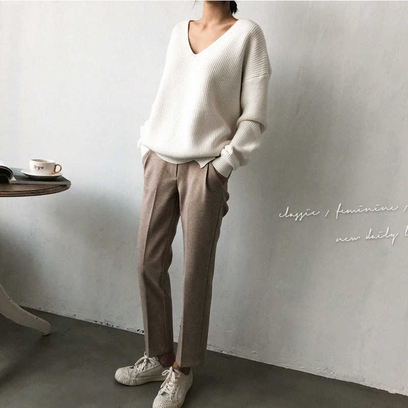 Aachoae Womens Sweaters Autumn Winter Casual V Neck Women Pullover Sweater Solid Long Sleeve Loose Knitted Cashmere Top 210914