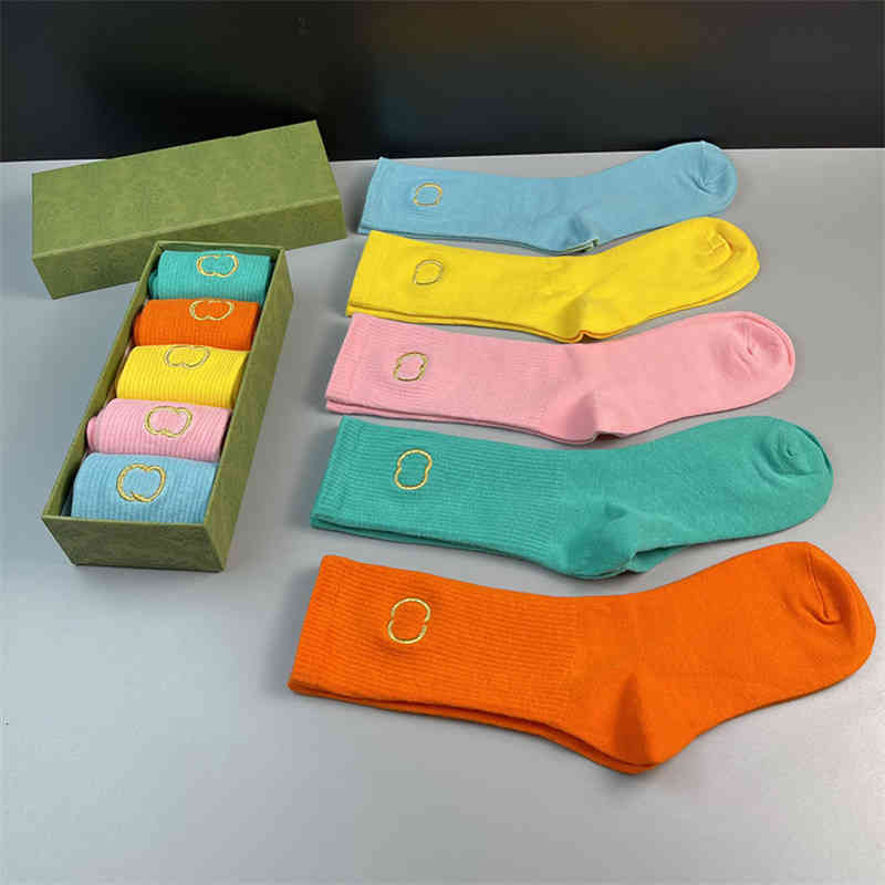 Men's Socks Gift Christmas Day Candy Stockings 5 Colors Elastic Designer Men Women Brand Letter Embroidery Couple Hosiery NSGN
Men's Socks Gift Christmas Day Candy Stockings 5 Colors Elastic Designer Men Women Brand Letter Embroidery Couple Hosiery NSGN