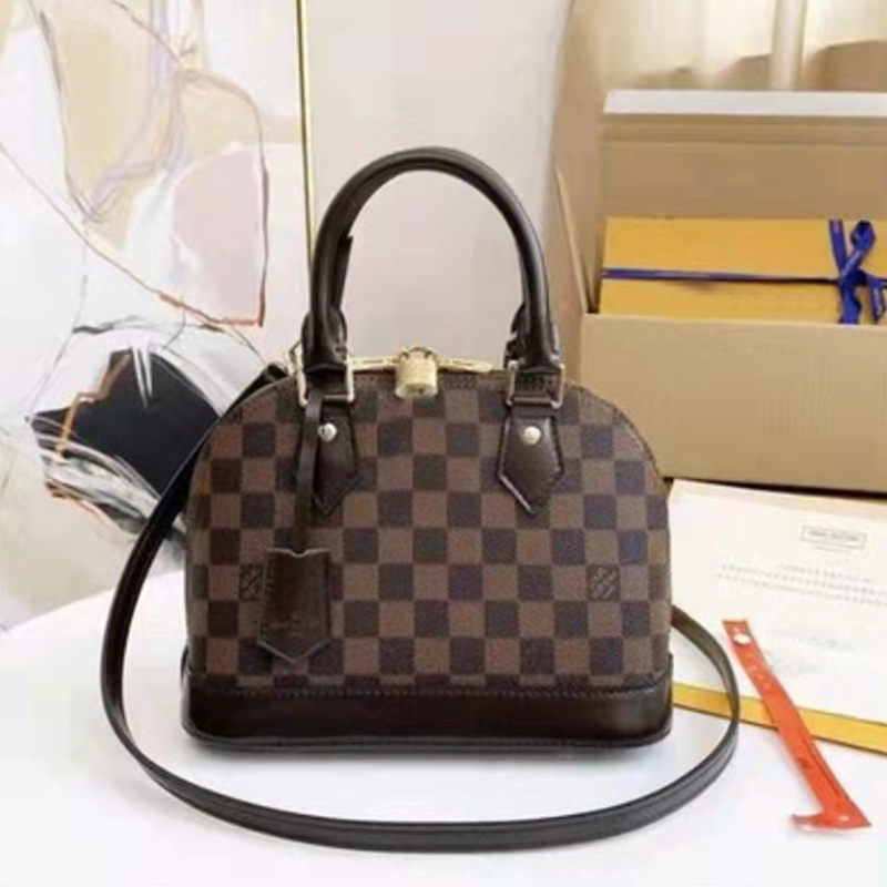 2022 Women Luxurys Designers Womens Shoulder Bags ALMA BB Chain Messenger Tote Bag Bags LOUISS VUTTONS LVs YSLs Handbag Crossbody Totes Purse Bags WITH LOCK, Lock with key 2 pcs
2022 Women Luxurys Designers Womens Shoulder Bags ALMA BB Chain Messenger Tote Bag Bags LOUISS VUTTONS LVs YSLs Handbag Crossbody Totes Purse Bags WITH LOCK, Lock with key 2 pcs