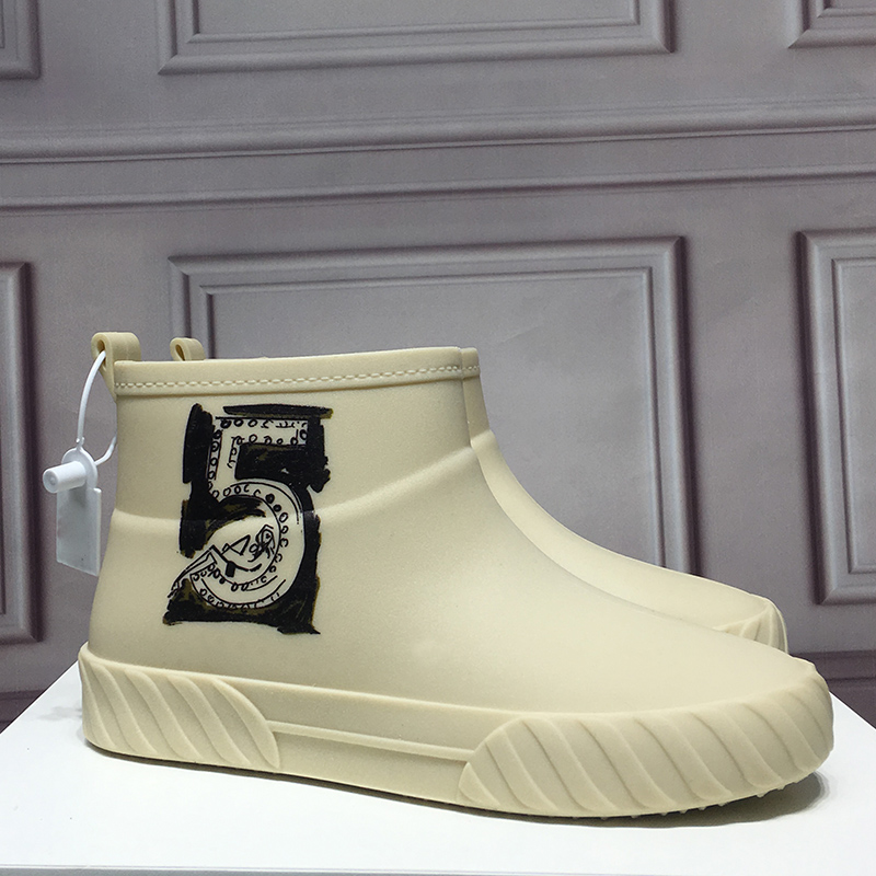 Fashion Original Style Classic Casual Boots Womens Luxury Designer shoes Ladies Flat Platform Round Toes Martin Boot Winter ankle Women Shoe Rainboots, Black
Fashion Original Style Classic Casual Boots Womens Luxury Designer shoes Ladies Flat Platform Round Toes Martin Boot Winter ankle Women Shoe Rainboots, Black