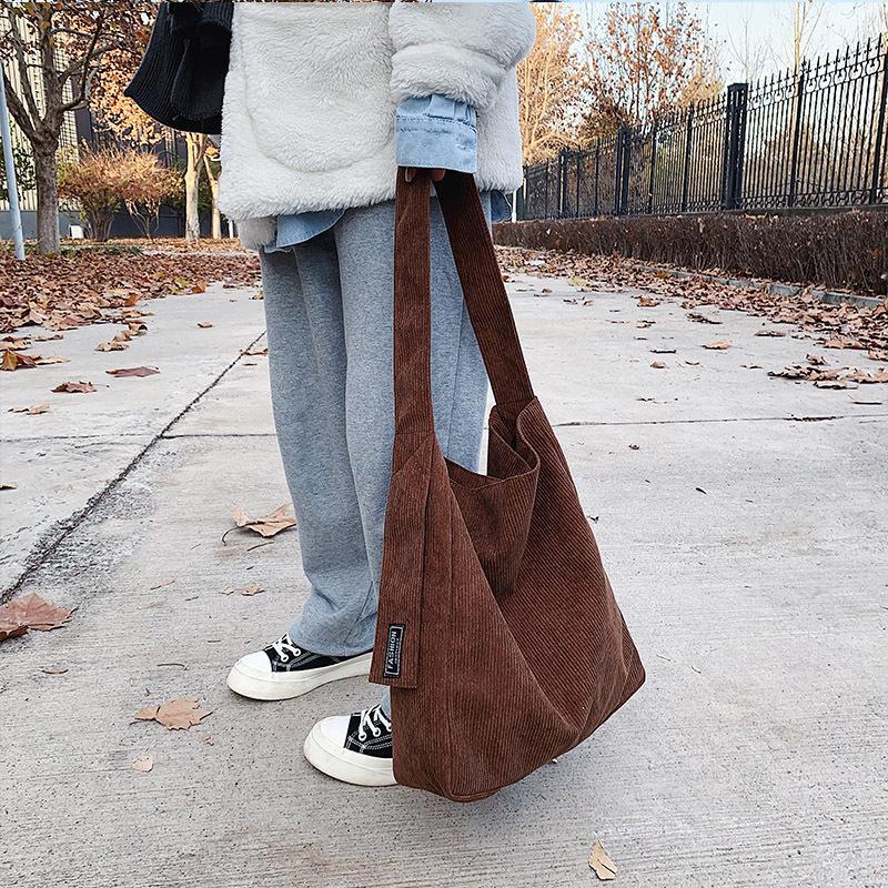 Evening Bags Korean Flannel Bucket Shoulder For Women Candy Striped Work Female Purses And Handbags Winter Large Capacity Ladies Bag
Evening Bags Korean Flannel Bucket Shoulder For Women Candy Striped Work Female Purses And Handbags Winter Large Capacity Ladies Bag