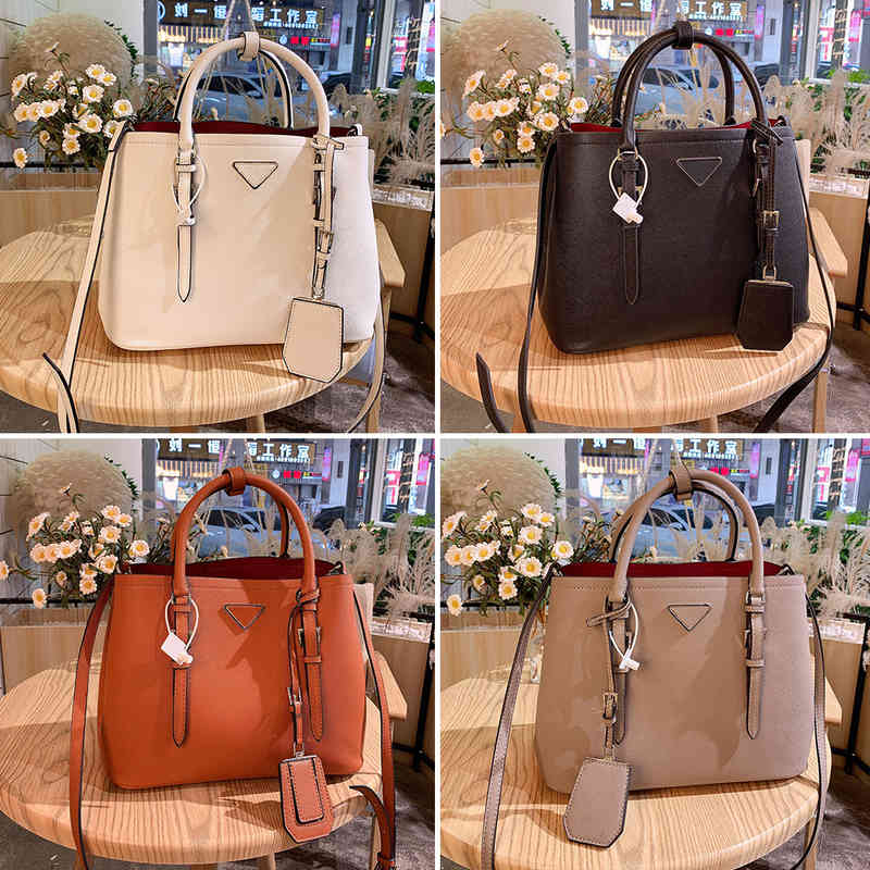 Top quality Luxurys Designers Bag Genuine Leather Women handbag Fashion female Crossbody Handbags Tote Lady Shoulder Vintage bags Wallet, A1
Top quality Luxurys Designers Bag Genuine Leather Women handbag Fashion female Crossbody Handbags Tote Lady Shoulder Vintage bags Wallet, A1