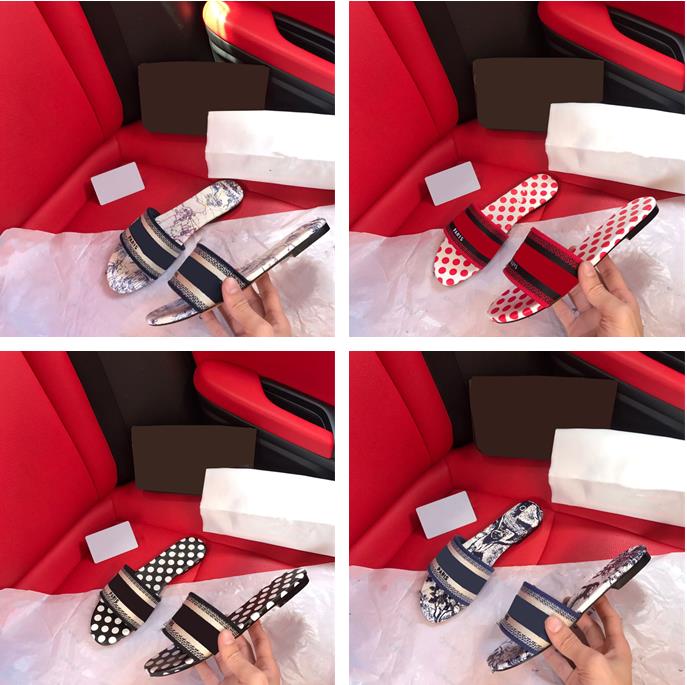 2021 designer leather women sandals denim ladies summer flat slippers outdoor beach ladies slippers rainbow lettered slippers, Black
2021 designer leather women sandals denim ladies summer flat slippers outdoor beach ladies slippers rainbow lettered slippers, Black