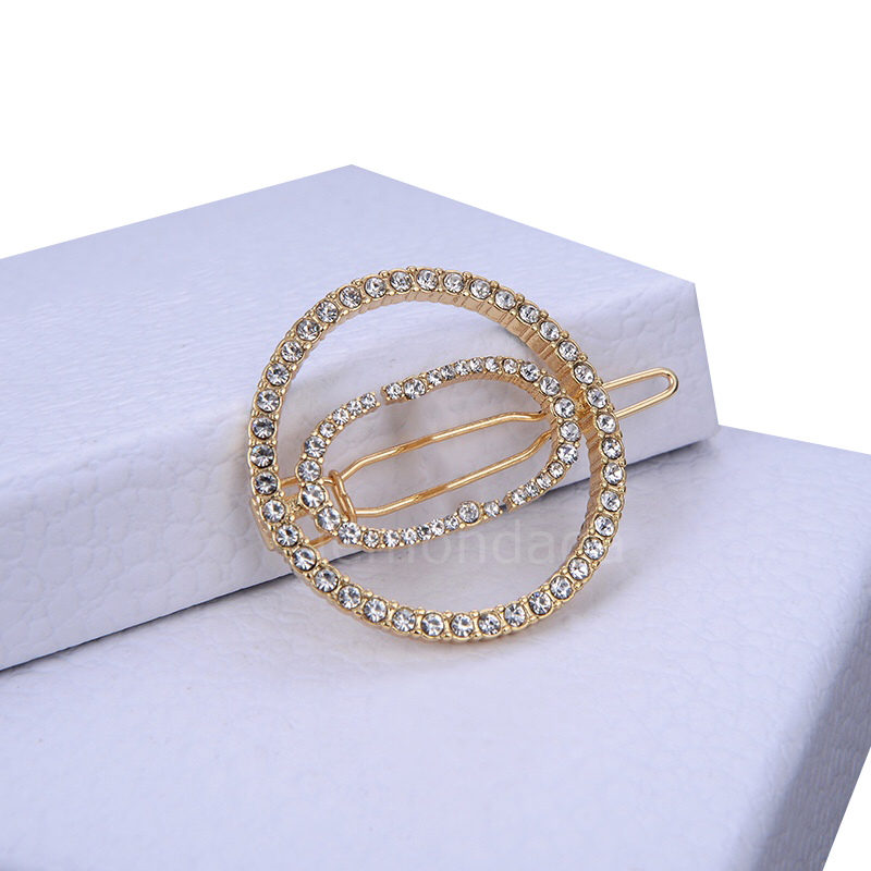 Shiny Rhinestone Hair Clips Women Party Gorgeous Barrettes Hollow Out Letters Barrette High Quality Brass Jewelry Designers Hairpin, Golden;silver
Shiny Rhinestone Hair Clips Women Party Gorgeous Barrettes Hollow Out Letters Barrette High Quality Brass Jewelry Designers Hairpin, Golden;silver
