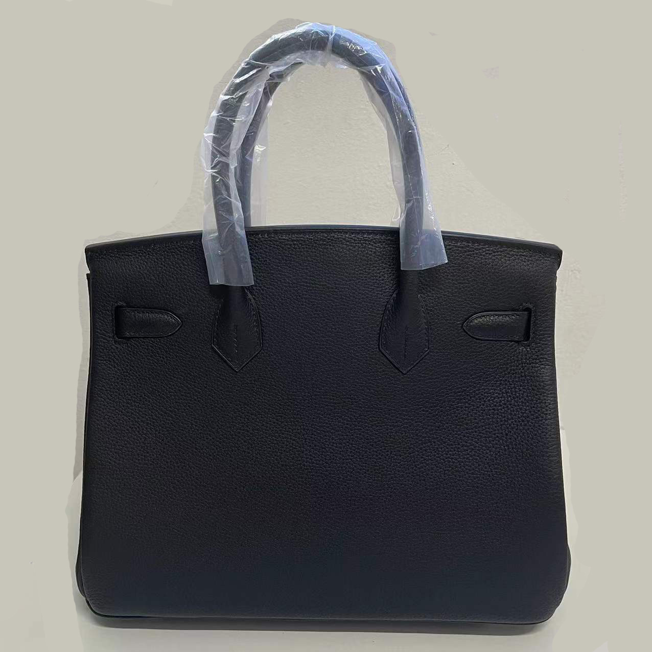 Fashion Lady Shoulder Bag Woman Handbag Outdoor Lightweight Wallet High Quality Leather Multicolor Choice 30cm, Not sold separately box
Fashion Lady Shoulder Bag Woman Handbag Outdoor Lightweight Wallet High Quality Leather Multicolor Choice 30cm, Not sold separately box