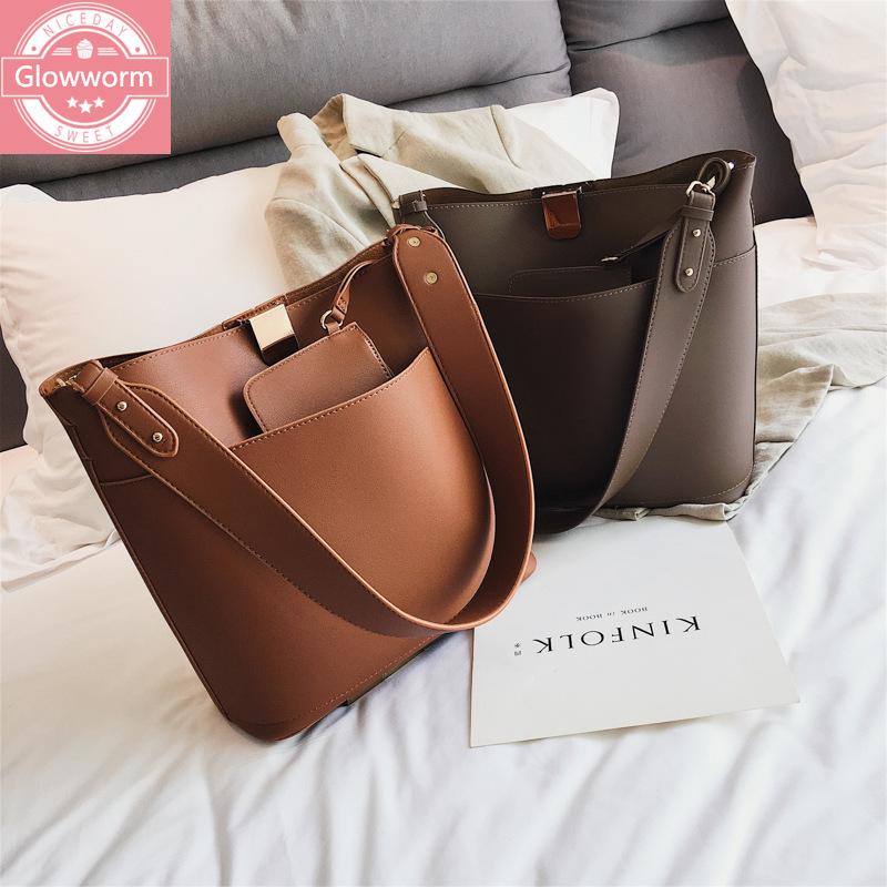 Casual Large Buckets Bag For Women Designer Wide Strap Shoulder Bags Luxury Pu Leather Crossbody Bag Lady Big Totes Female Purse, Black
Casual Large Buckets Bag For Women Designer Wide Strap Shoulder Bags Luxury Pu Leather Crossbody Bag Lady Big Totes Female Purse, Black