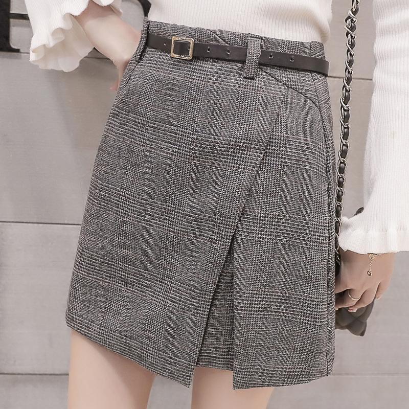 Skirts 2021 Autumn Vintage Sweet Package Buttocks Irregularly Women Plaid Skirt Retro Mini High Waist Thin A-line, Brown
Skirts 2021 Autumn Vintage Sweet Package Buttocks Irregularly Women Plaid Skirt Retro Mini High Waist Thin A-line, Brown