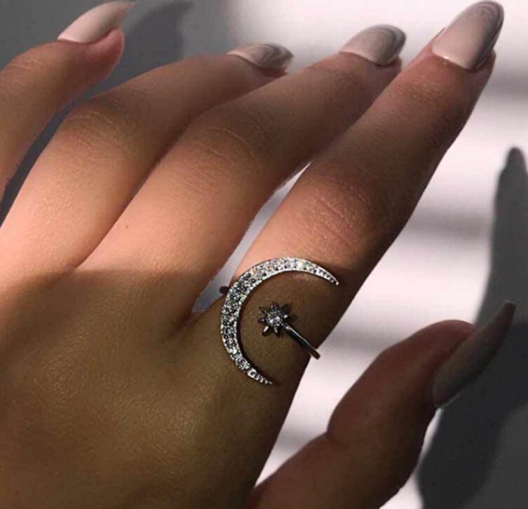 Fashion Moon and Star Finger Rings Creative Opening Ring God Silver for Engagement Gift
Fashion Moon and Star Finger Rings Creative Opening Ring God Silver for Engagement Gift