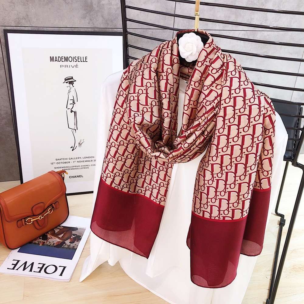 scarves spring and autumn summer simulation silk women's super long printed scarf shawl sunscreen towel, Blue;black
scarves spring and autumn summer simulation silk women's super long printed scarf shawl sunscreen towel, Blue;black