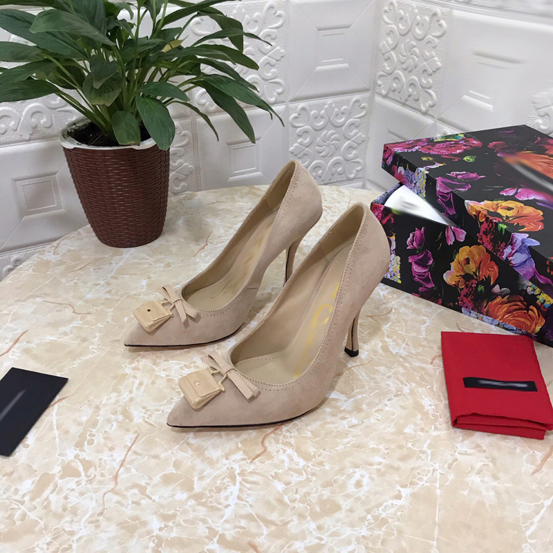 2021 Good Quality Fashion Women Luxurys Designers Shoes Designer Sandals Womens Luxury High Heels Sandal Dress Shoess With Box Size 35-41 -H629, Pink
2021 Good Quality Fashion Women Luxurys Designers Shoes Designer Sandals Womens Luxury High Heels Sandal Dress Shoess With Box Size 35-41 -H629, Pink