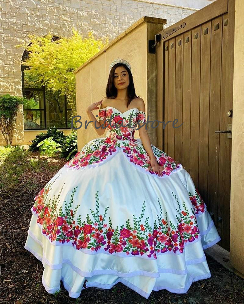 Vintage Charro White Black Quinceanera Dresses For Mexican Girls Off The Shoulder Birthday Masquerade Party Prom Dress Corset Sweet 16 Dress